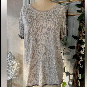 Free People Boho Leopard Flowy Pullover Scoopneck T-Shirt Size Small Cheetah